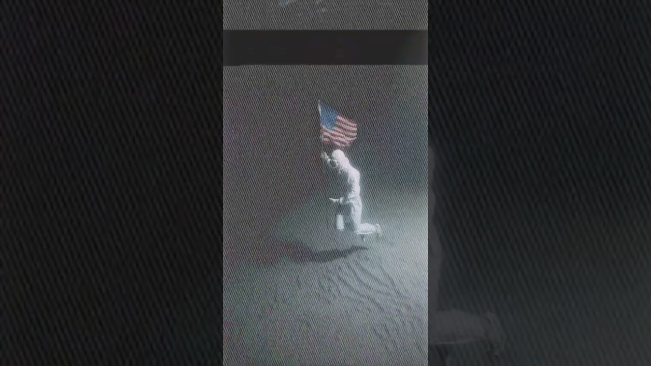 Hanno filmato l&rsquo;atterraggio sulla luna sott&rsquo;acqua??