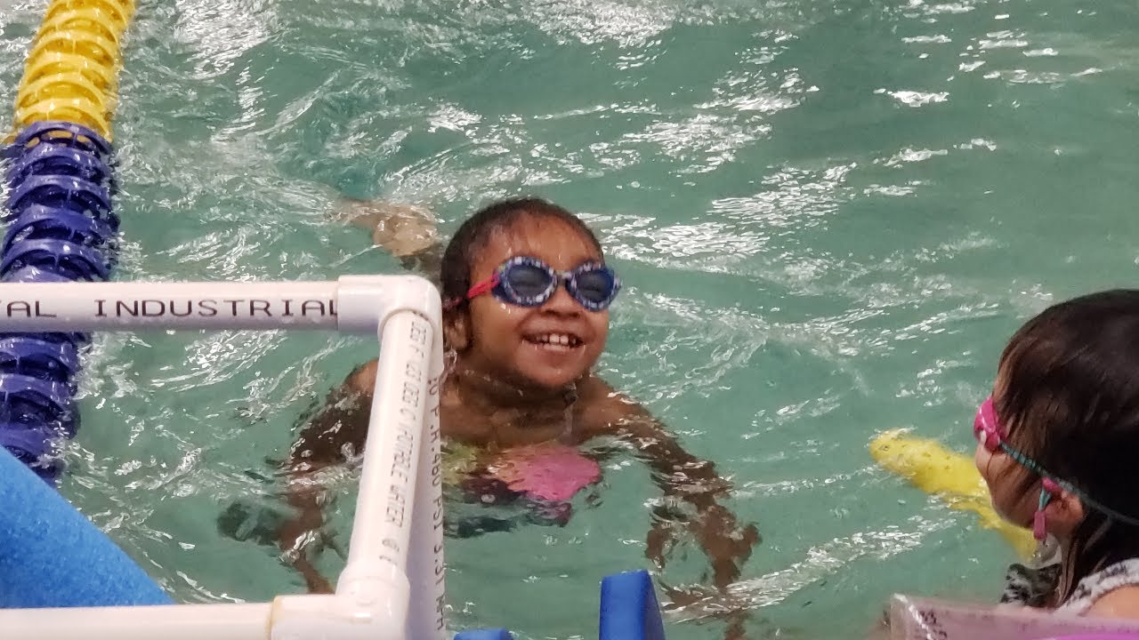 GETTIING READY FOR NEW SWIMMING CLASS LEARN TO SWIM