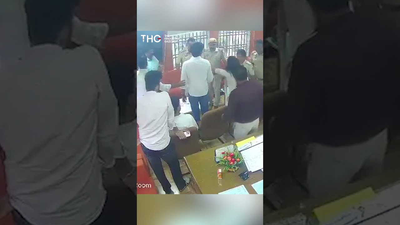 DUSU Secretary and ABVP member Deepika Jha Slaps Professor in DU Principal's Office
