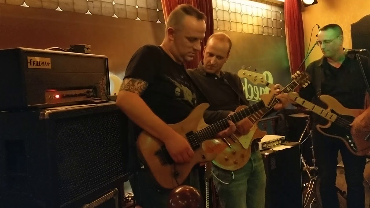 Guitar InC in Cafe De Saeck. 24 november 2017 - Iedereen is van de wereld, The Scene