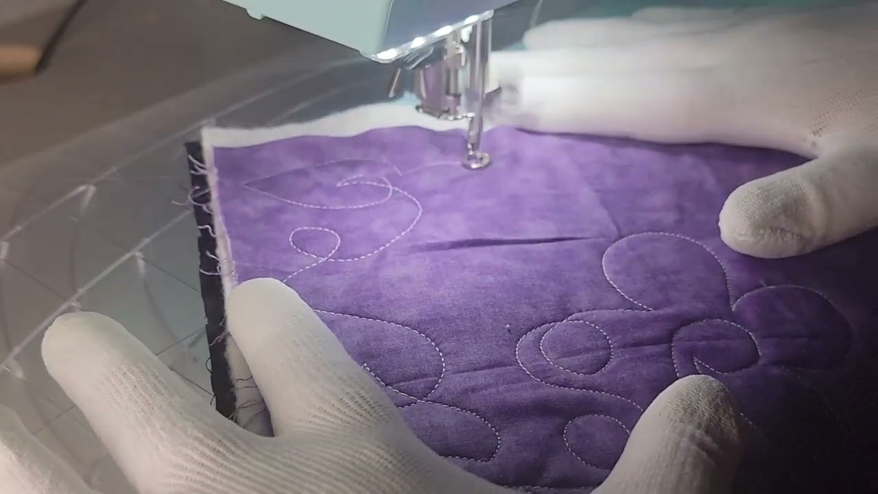 Это я!! Адрия, свободно-ходовая стёжка цветов на моей домашней швейной машине Bernina Kaffe 475