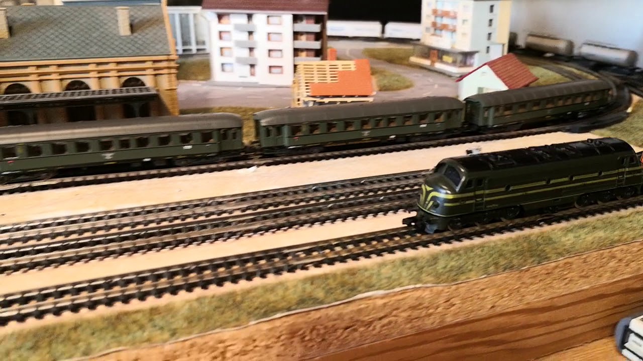 Two Nohab with a massive freight train