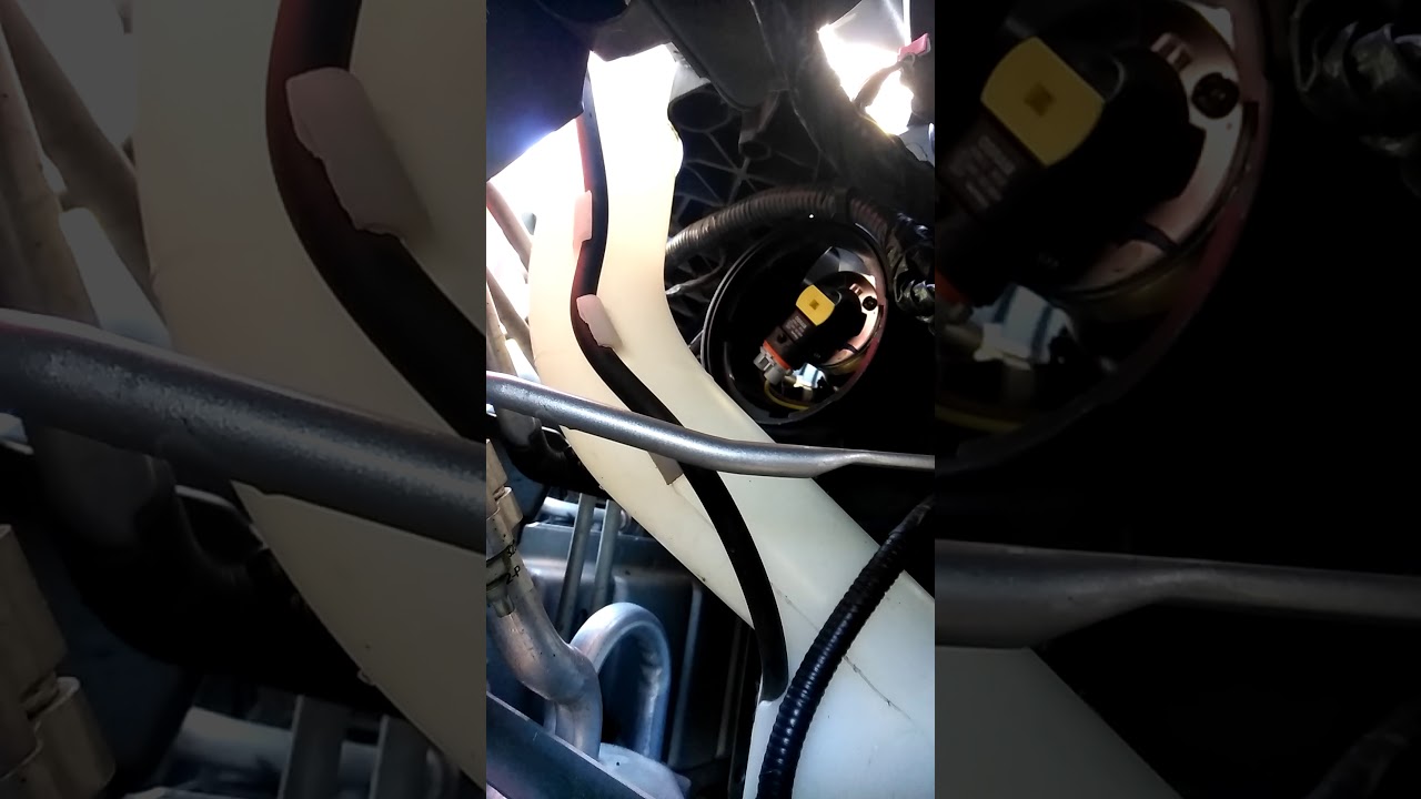 2012 Chrysler 200 headlight replacement (my easy way)