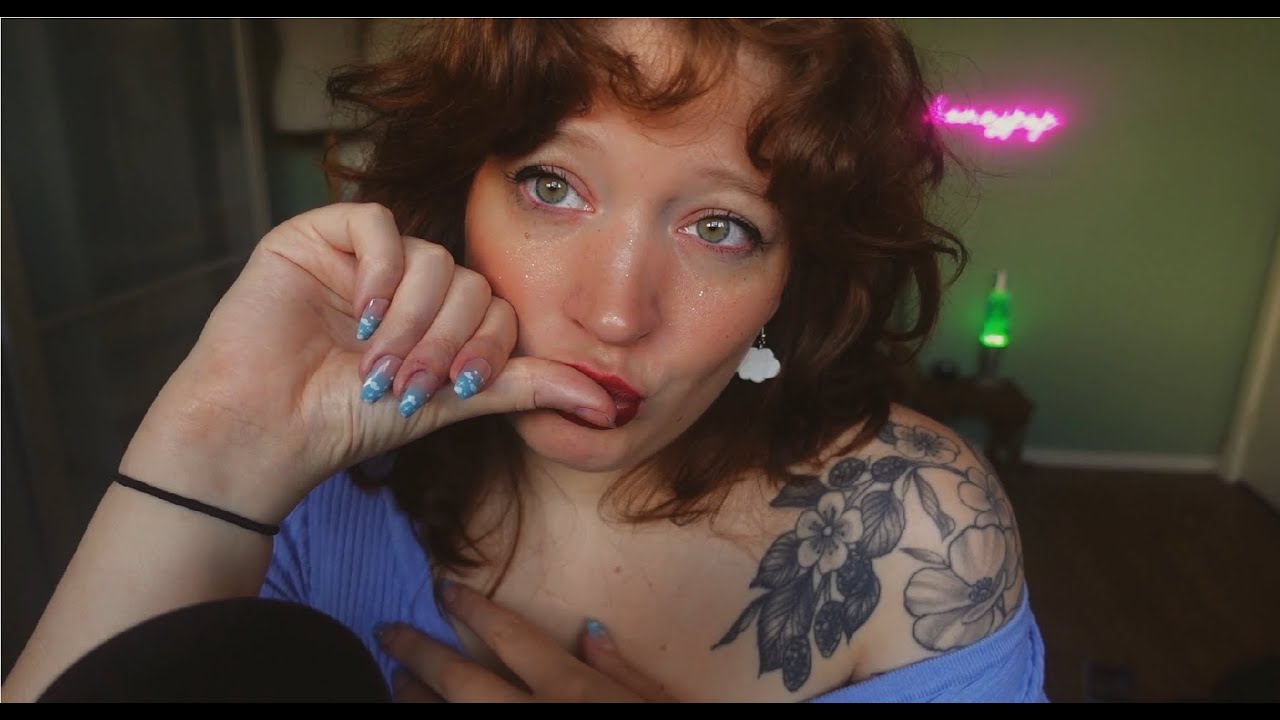 ASMR covering you in kisses (mic kisses, kiss painting, whispering and mouth sounds)