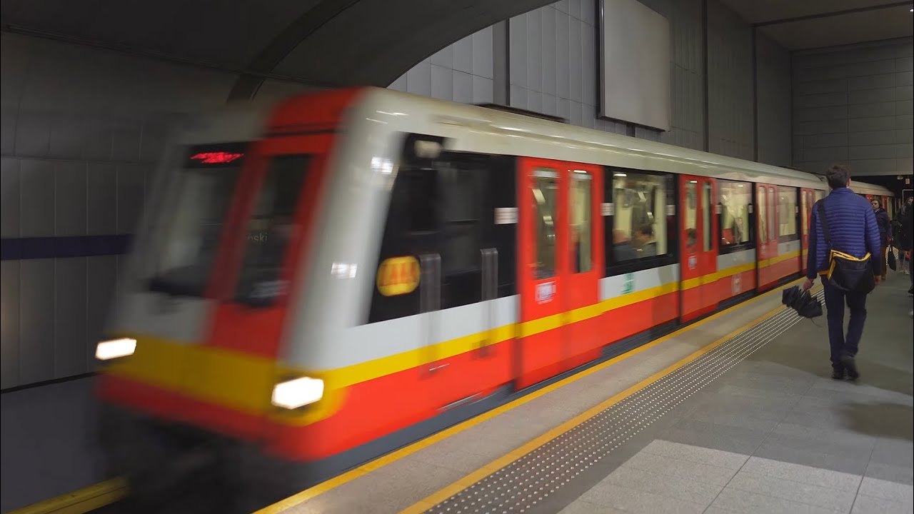 Poland, Warsaw, Metro night ride from Dworzec Gdański to Świętokrzyska