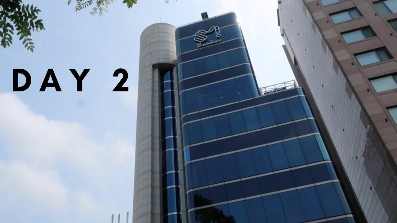 KOREA VLOG DAY 2 (WE SAW JACKSON, TWICE, JYP, AND STRAY KIDS. SM Building, COEX Artium, K-Star Road)
