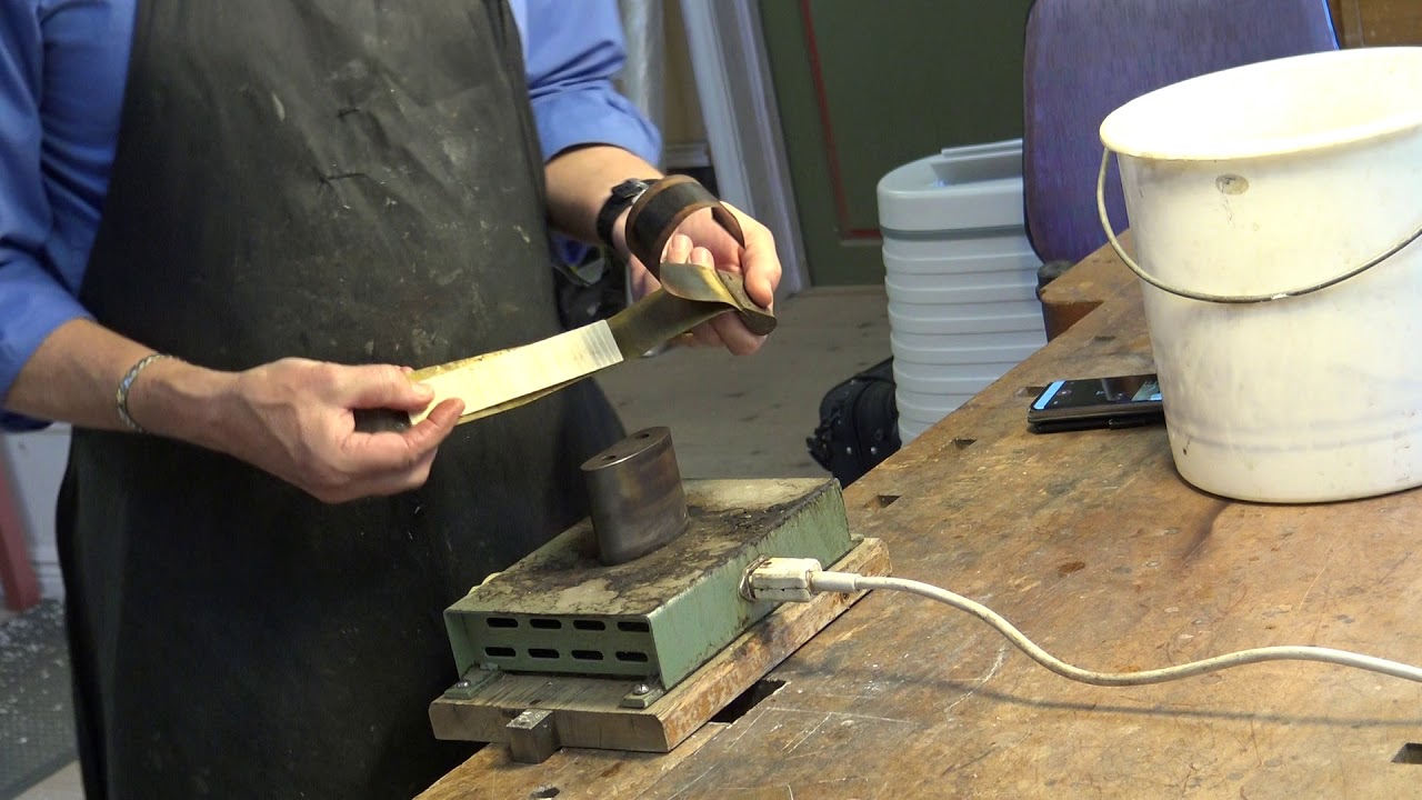 Violinmaker Peter Westerlund Part 11 Forming the c bout ribs