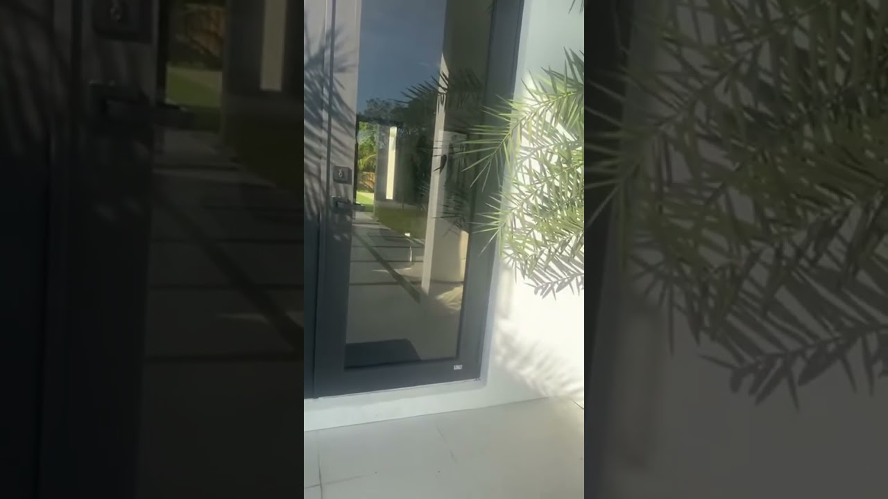 Garage door repair in South Florida