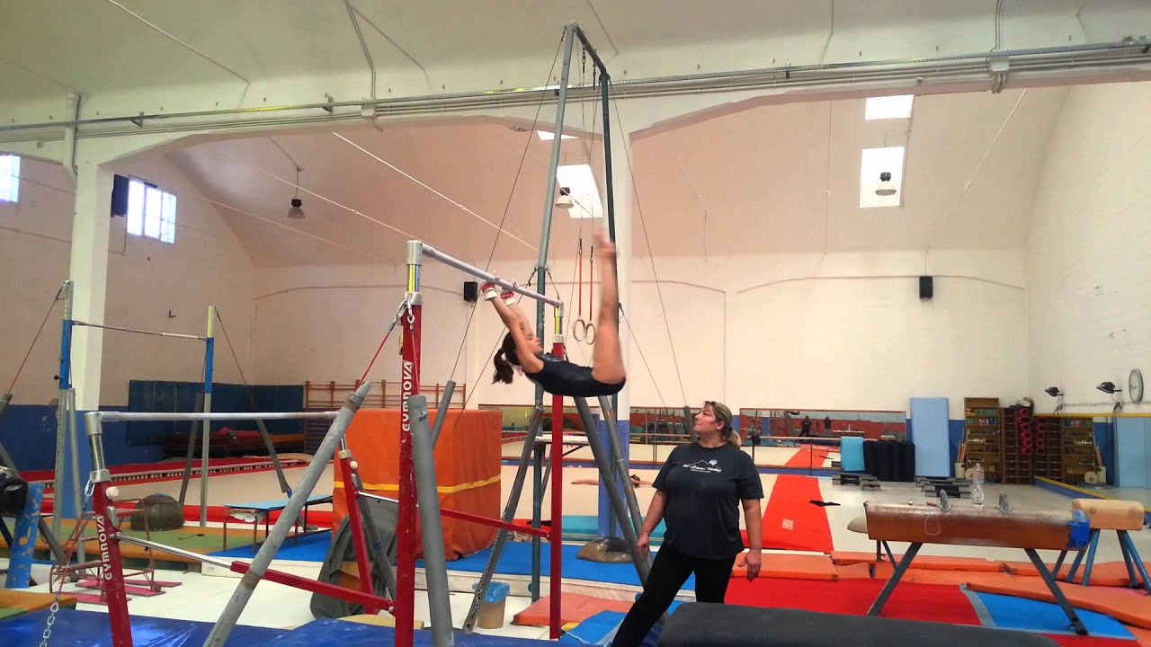 Emma Grisetti salto a parallela centro sport bolla