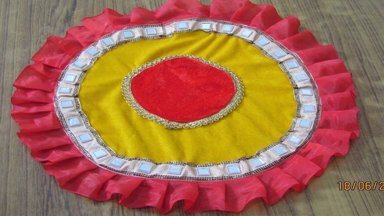 इस आसान तरीके से बनाएं ये सुन्दर थालपोश | thalposh banane ki vidhi in hindi