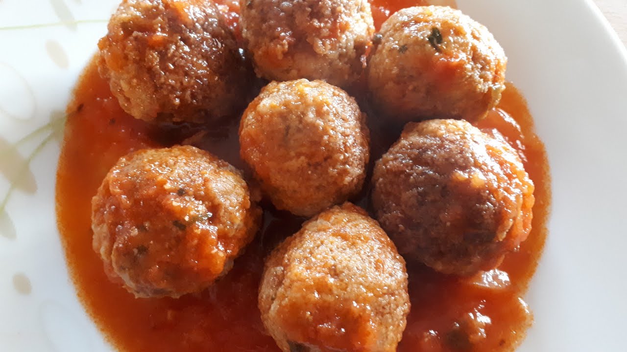 Τηγανιτά κεφτεδάκια με σάλτσα!!
