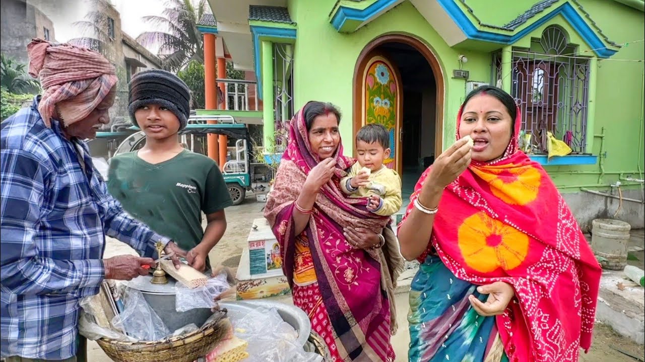 আজ পুরানো দিনের কথা মনে পড়ে গেলো😭জয়নগের পাটালি আর তিলের খাজা কিনে খেলাম