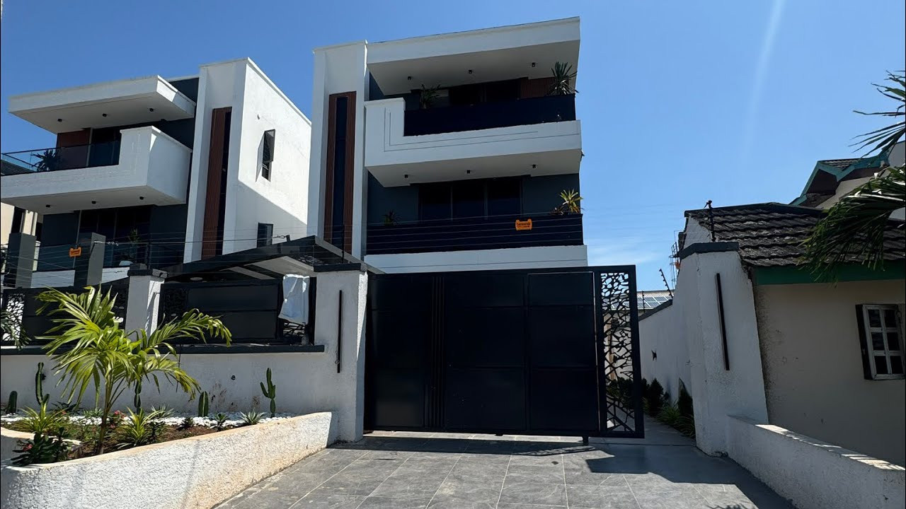 Touring a ₦1.5 Billion Luxury Home in Lekki Phase 1 | Private Pool, 2 Masters & BQ