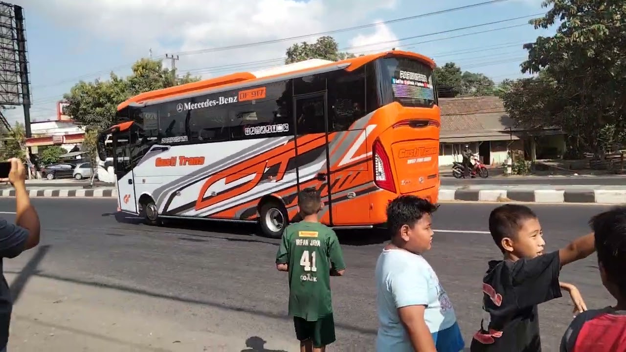 pecinta telolet merapat 