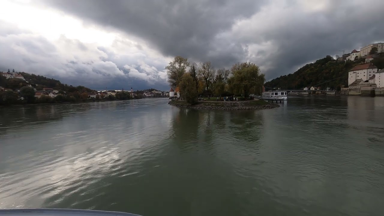 Inn aufwärts mit dem Schiff in Passau