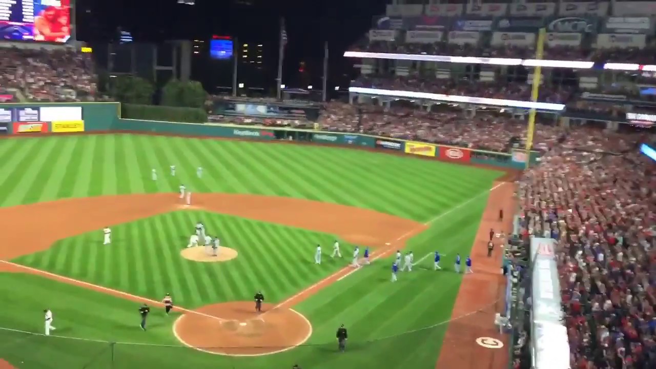 Cleveland Indians salute fans as winning streak ends