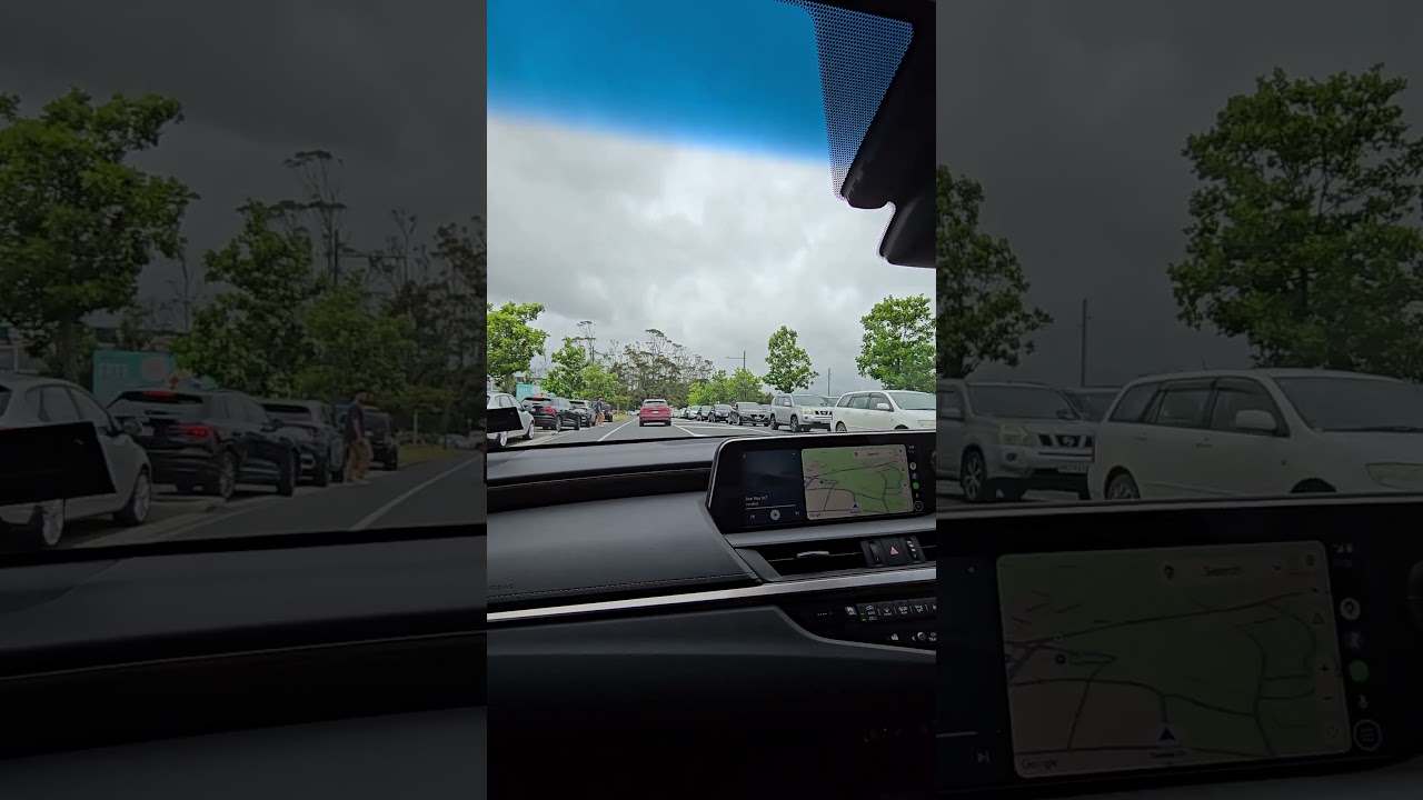 Pre Christmas Costco traffic in Auckland - Part 2 