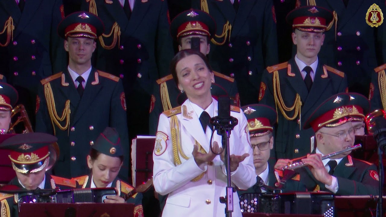 &laquo;Ой, цветёт калина&raquo;, солистка &ndash; Лилианна Петрусенко