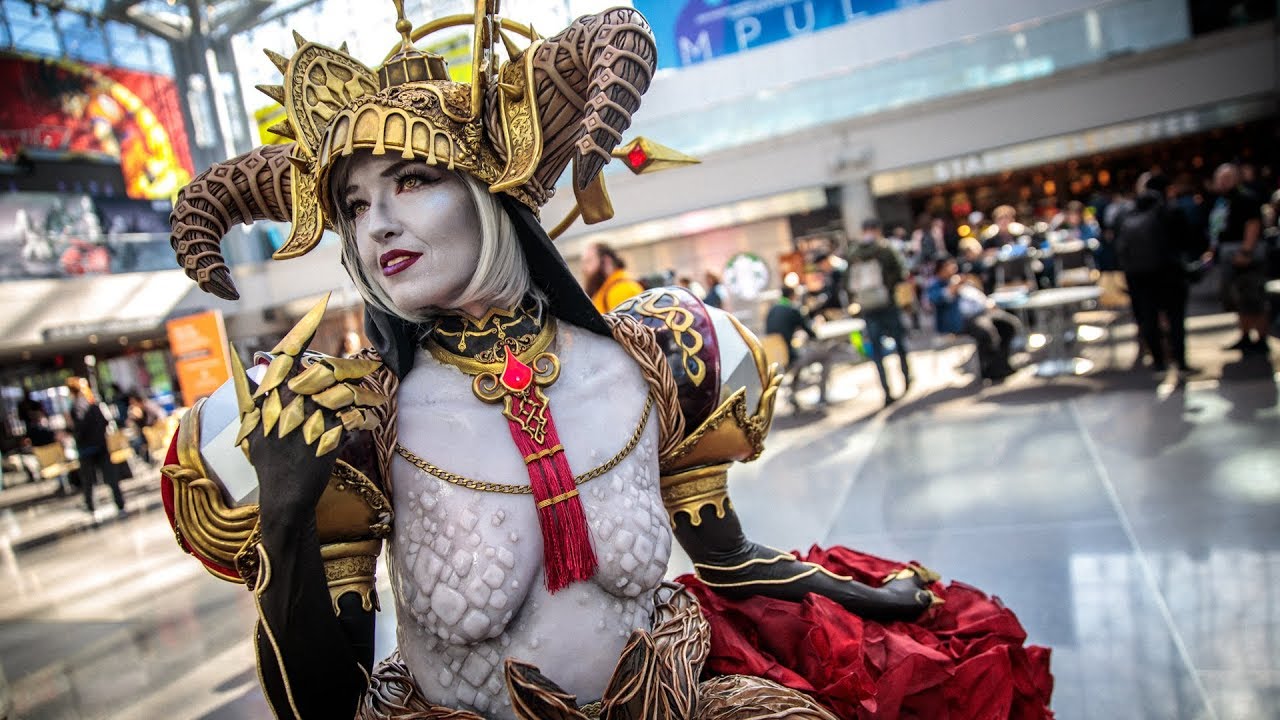 Adam Savage Meets Cowbutt Crunchies Cosplay!