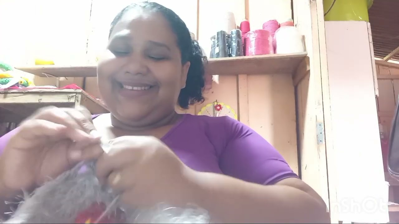 E vamos de conversa.  Novidade no ateliê!🙏 #croche 