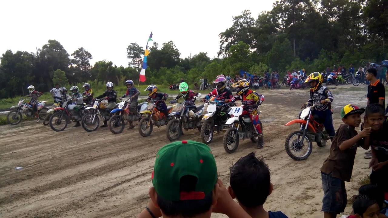 Moto cross parenggean kalteng