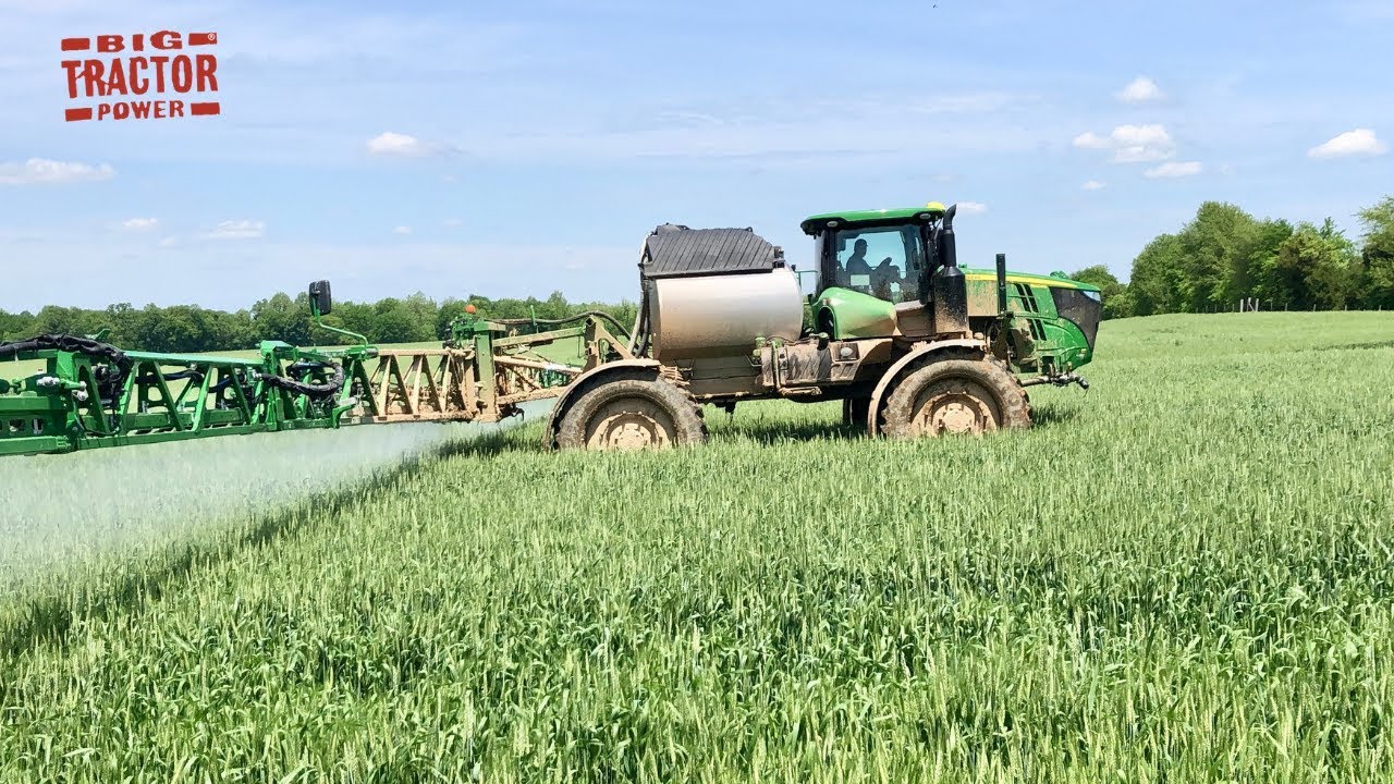 John Deere R4045 Sprays Wheat Part II