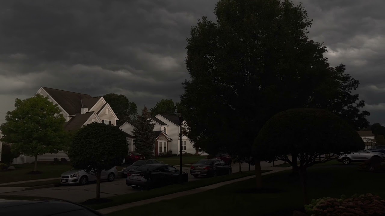 Severe Thunderstorm Rolling in 8/12/21