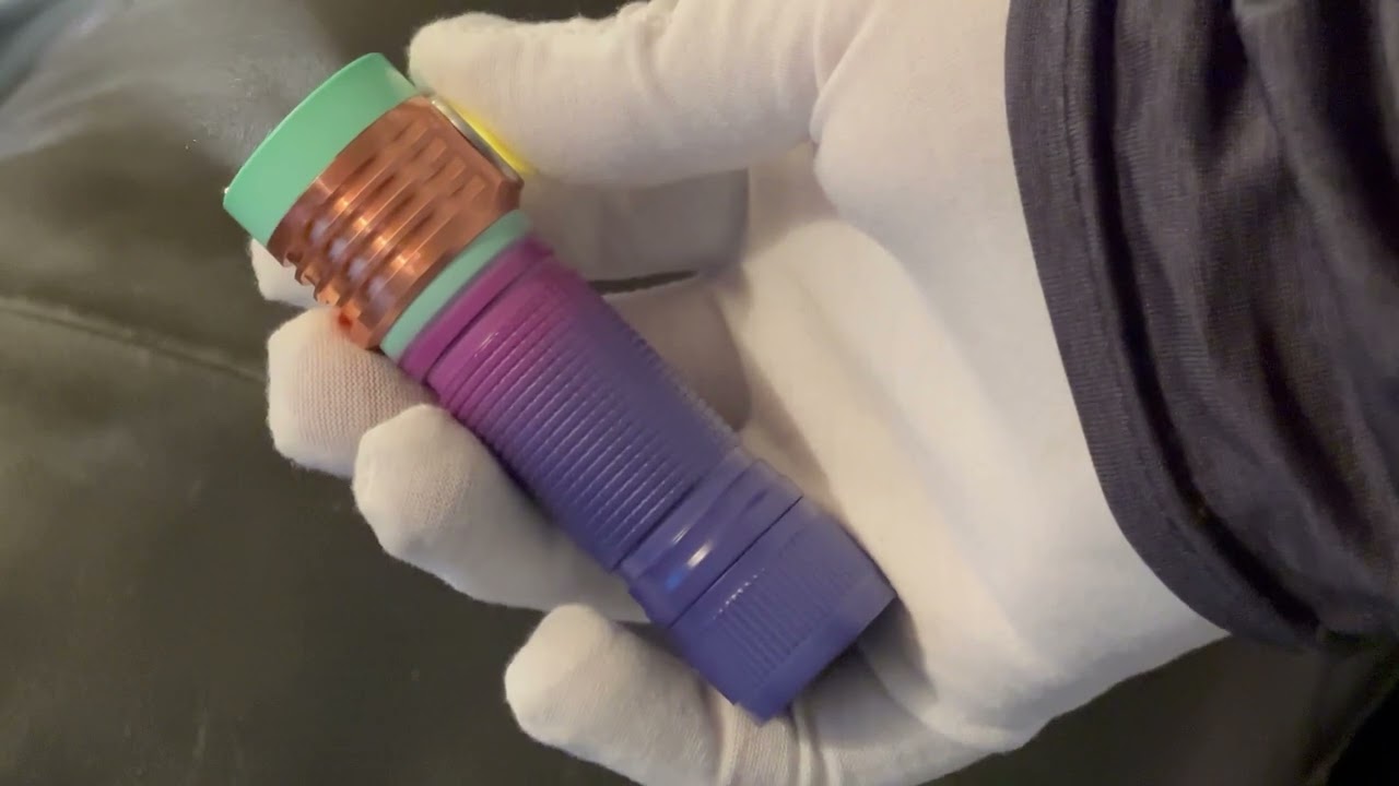 Custom Emisar D4V2 with Thermochromic Cerakote