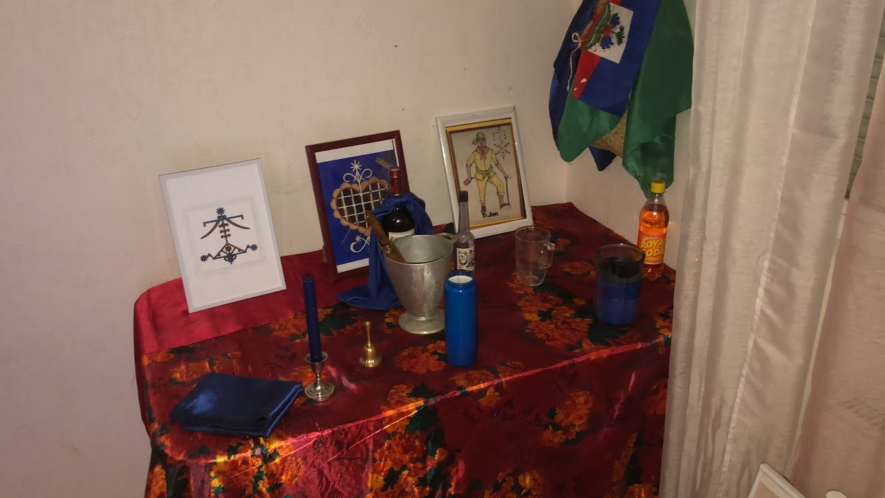 AUTEL DE PRIÈRE POUR LES ESPRITS VODOUN