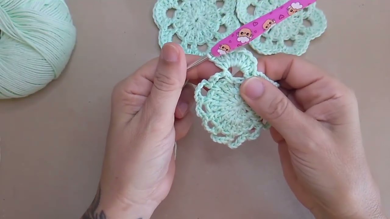 FAÇA Flores MUITO FÁCIL. Tapetes, Toalhas, Roupas. #crochet #handmade #decor #arte #circulo #acrilex