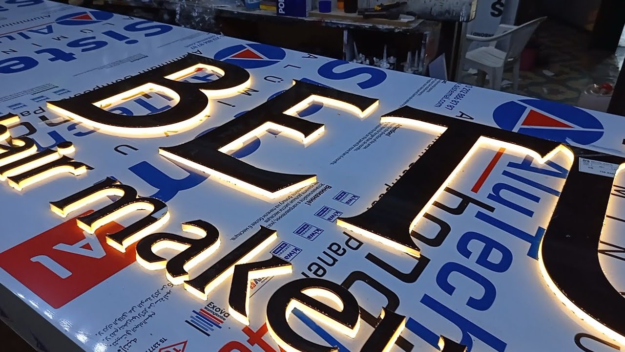 Fabricación de señalización de fabricación turca.