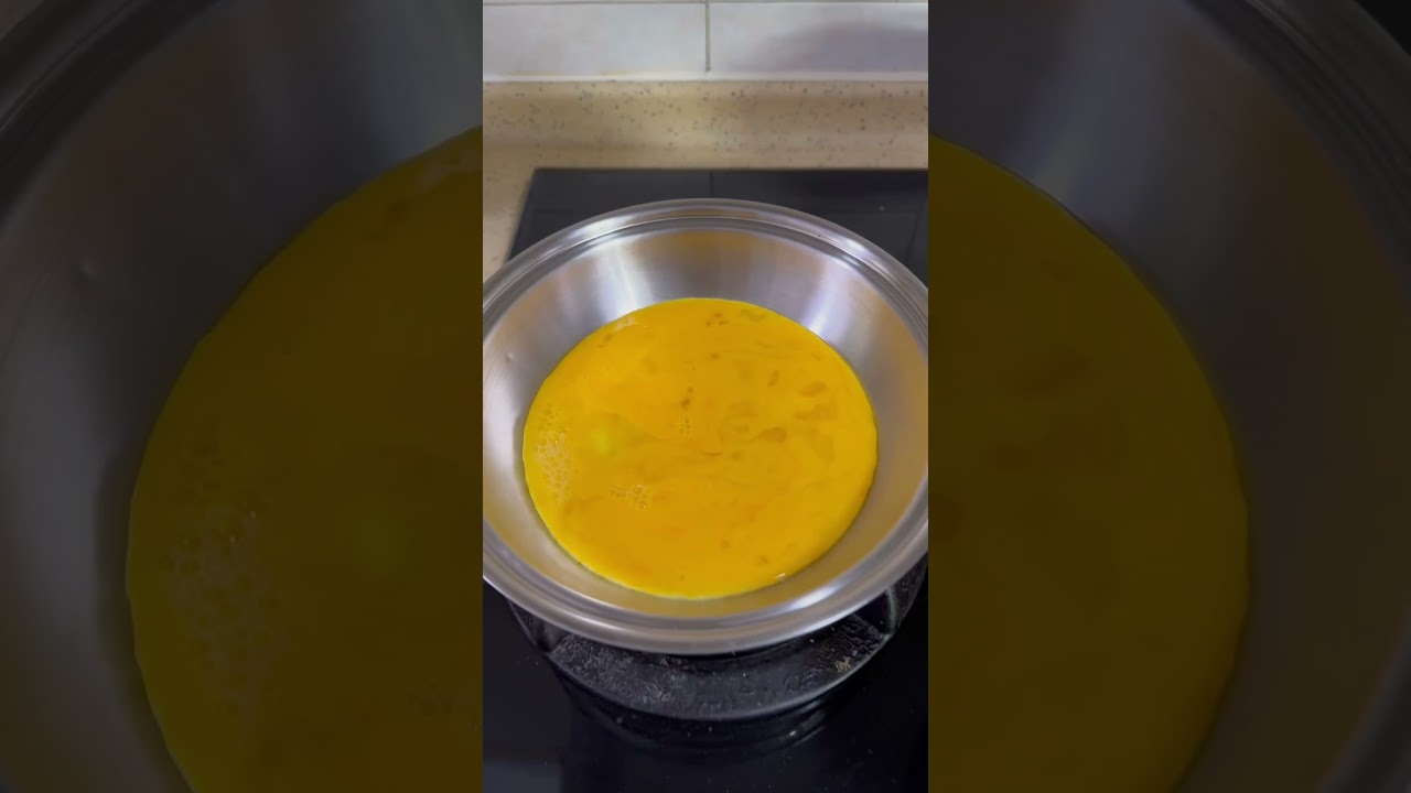 Scrambled eggs without oil and in just three minutes #saladmaster #nooil #healthylifestyle
