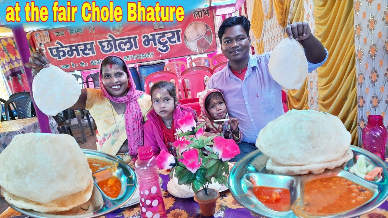 Chole Bhature eating | at the fair chole Bhature eating | Ramesh village eating