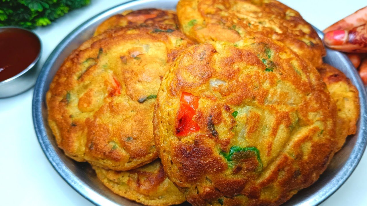 सिर्फ 5 मिनट में बनाएं सूजी का नया और अनोखा नाश्ता #aajkirasoi #recipe #aasannashta #viarlshort