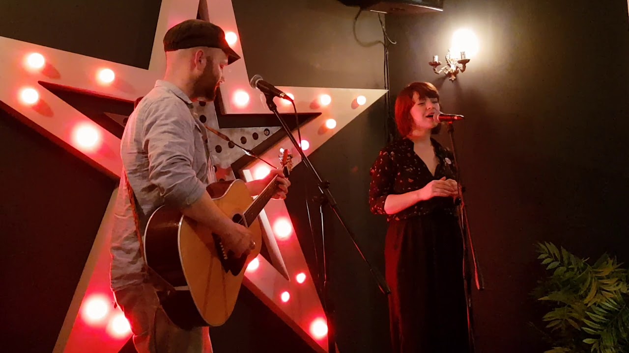 Tom Mitchell & Emma Langford - Linger [The Cranberries cover] | Starry Starry Nights