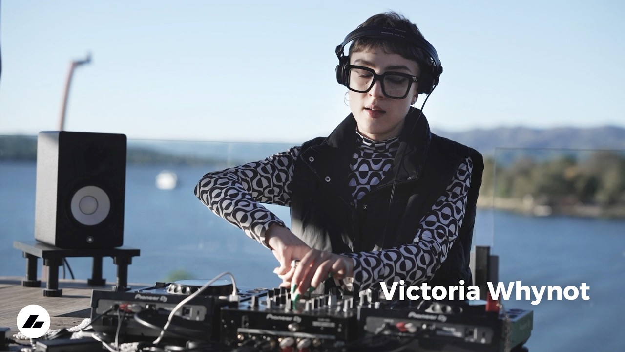 Victoria Whynot - Live @ Radio Intense / House DJ Mix