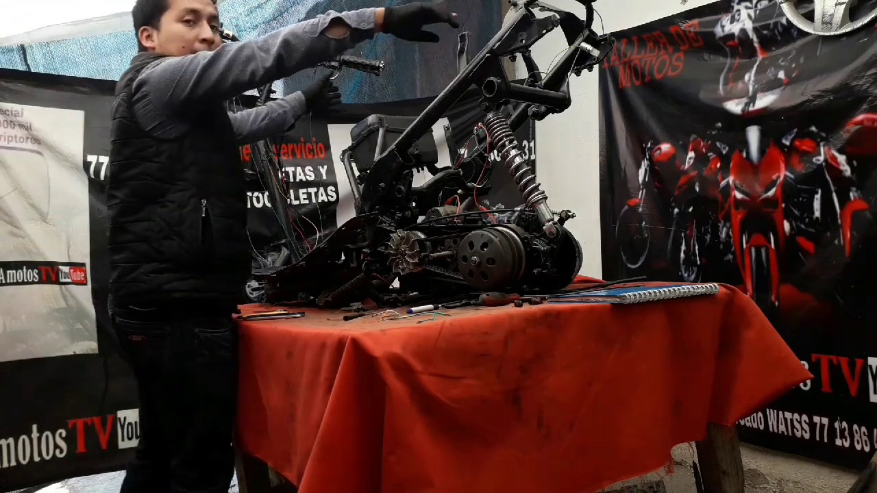 Como instalar LUZ DE FRENADO CON ESTROBO Motos