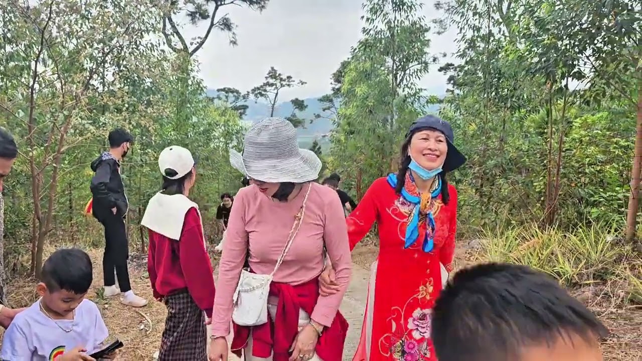 Không thể ngờ Ngôi chùa tiêu diêu giữa non nước mênh mông.