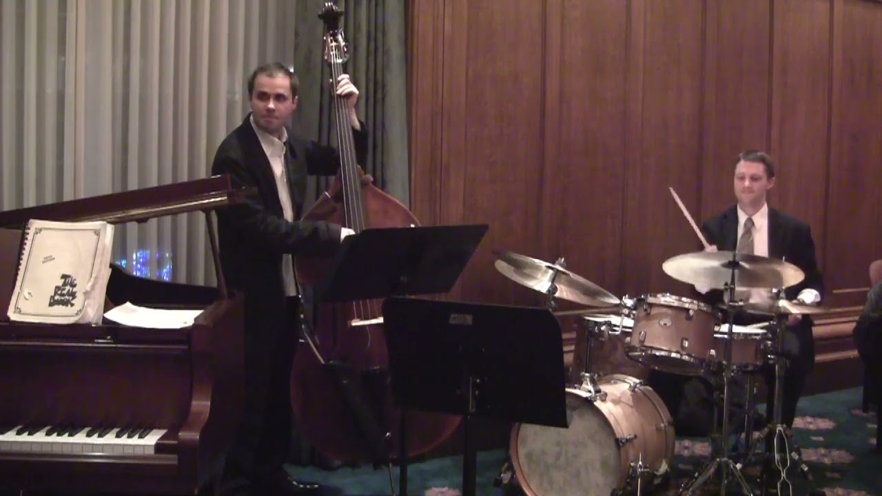 Wowing the Guests (Mike Peck Trio Sample)
