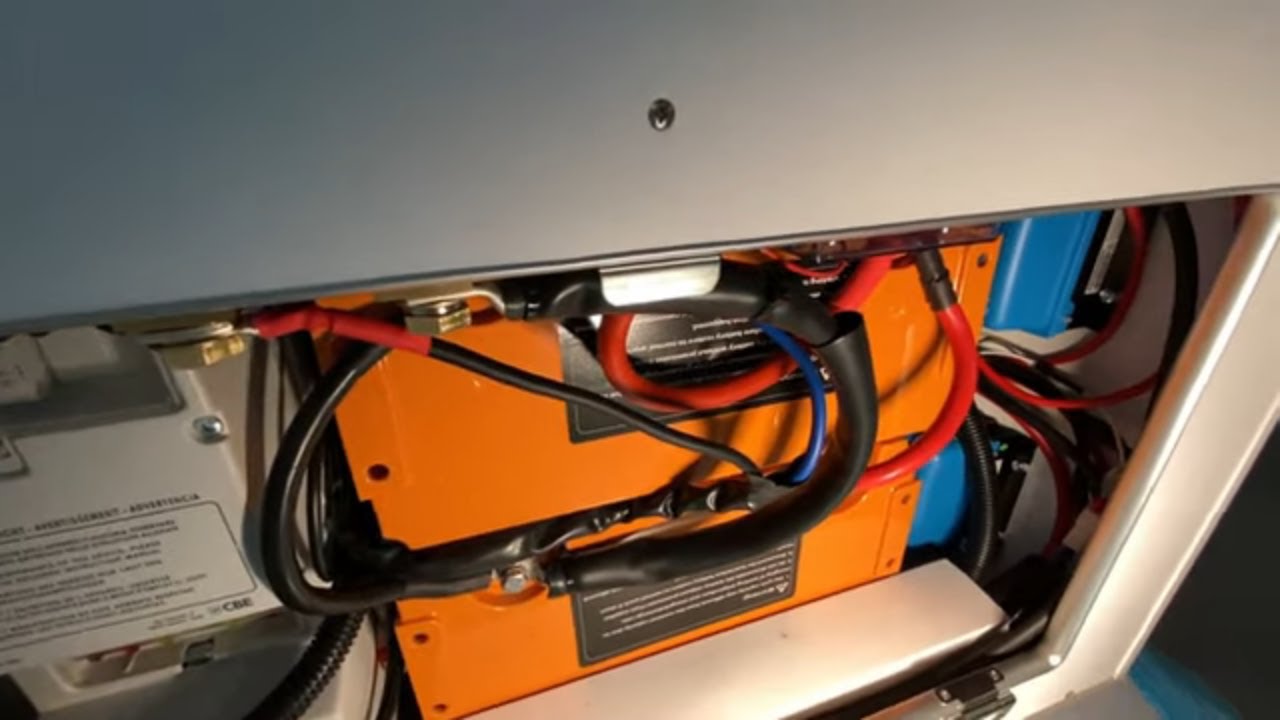 2x Liontron 100Ah Akkus | Victron Energy Equipment | Einbau fertig | jetzt kann´s losgehen!