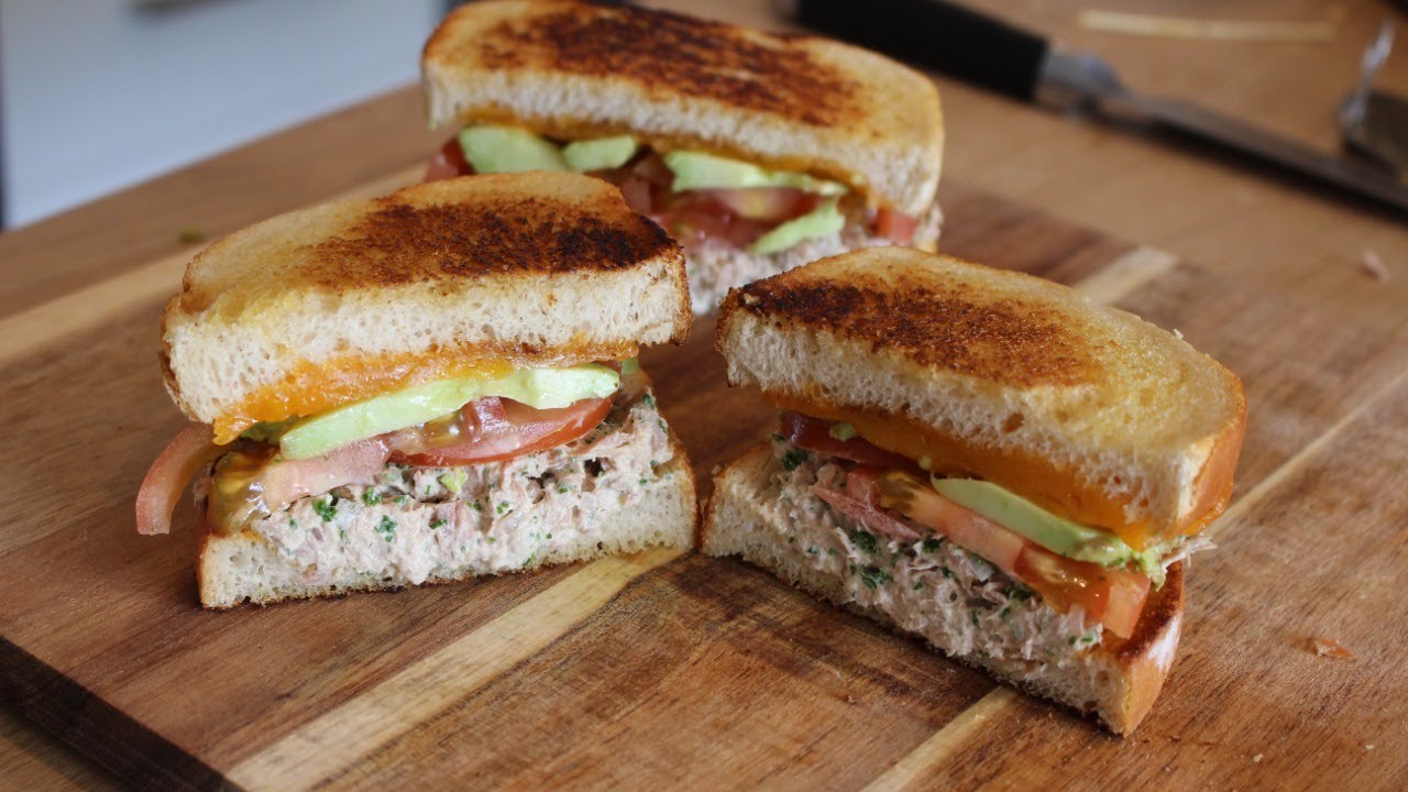 Best Avocado Tuna Sandwich, very easy and delicious
