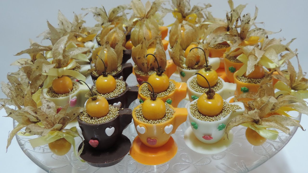 XÍCARA DE CHOCOLATE com recheio de PHYSALIS