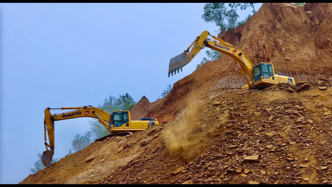Komatsu PC500, Komatsu PC360 Excavator working on Quarries