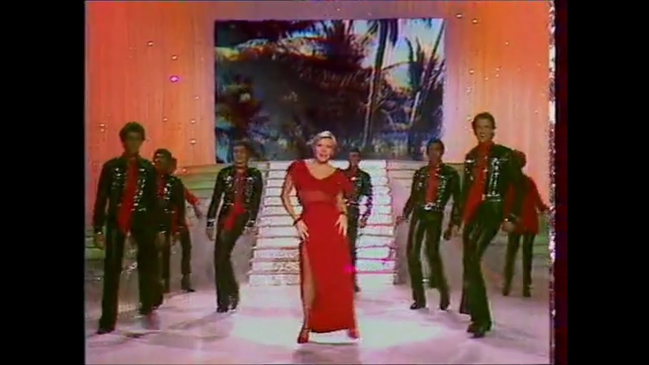 Line Renaud - Copacabana 1979 (French cover of Barry Manilow, rare tv footage)