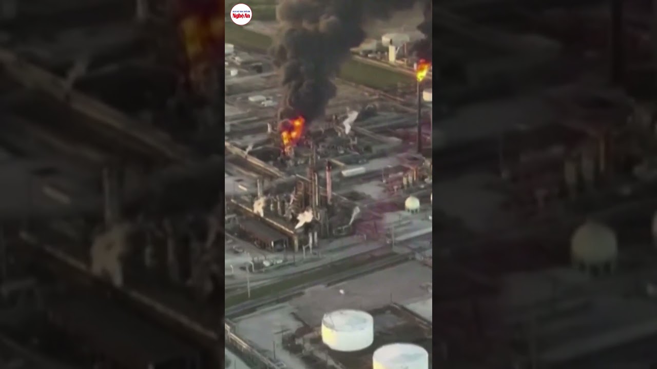 Tổng thống Trump tiếp tục nới thời hạn ch&oacute;t tấn c&ocirc;ng cơ sở năng lượng của Iran