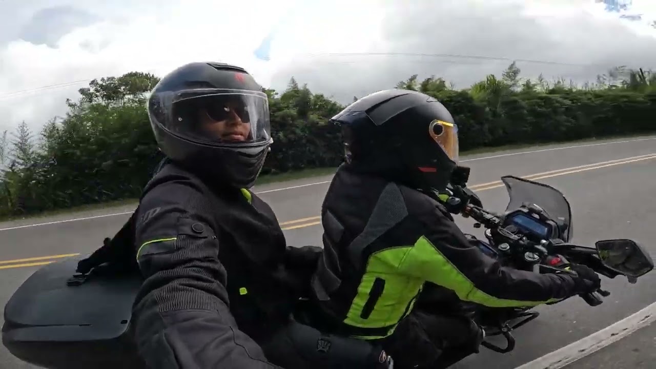 DOMINAR 400, que tal para viaje largo?? 