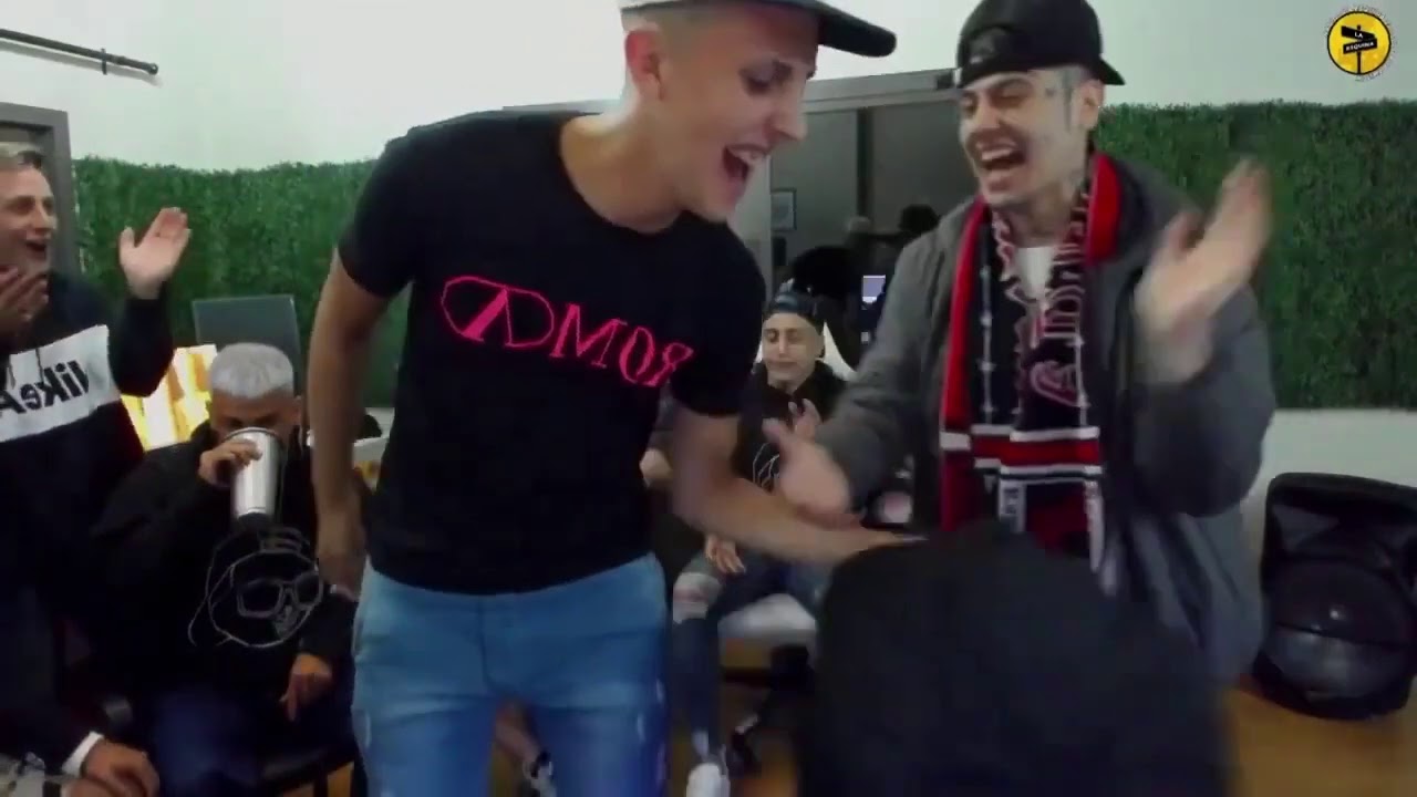 DUKI y Joaco bailando MAMICHULA