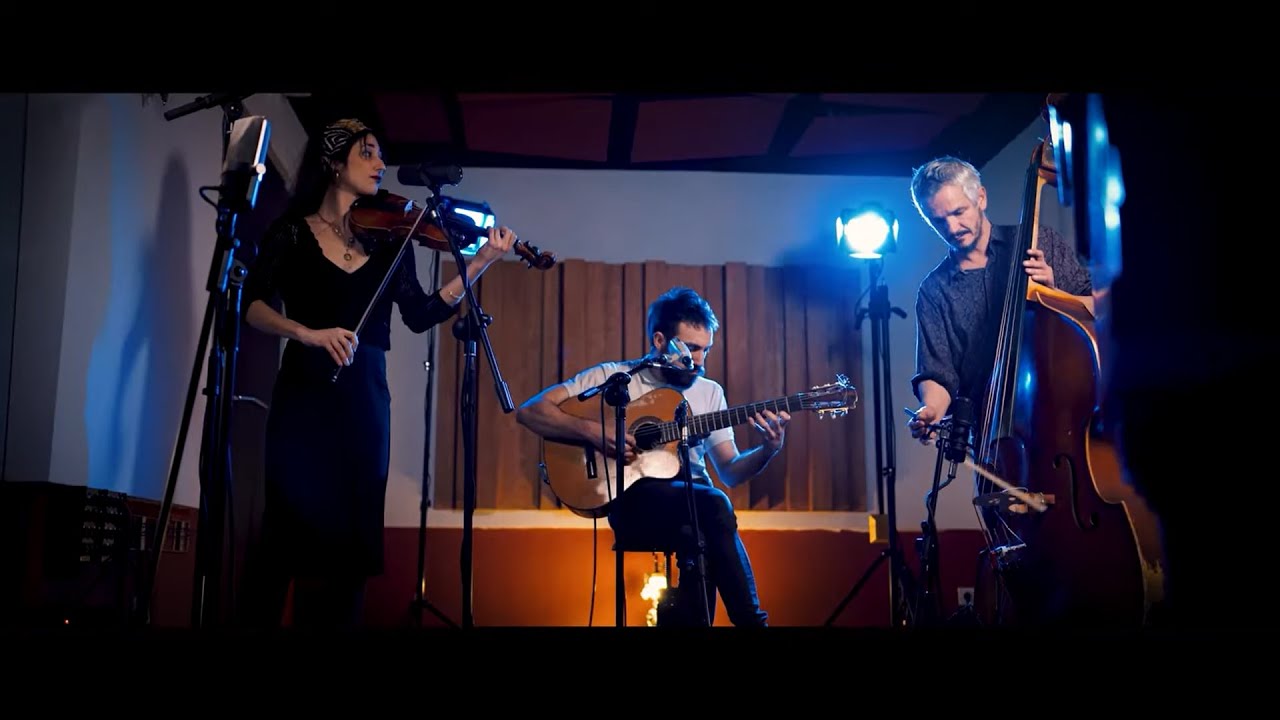 Ombligo - Nos ocupamos del mar (Javier y Jorge Krahe)