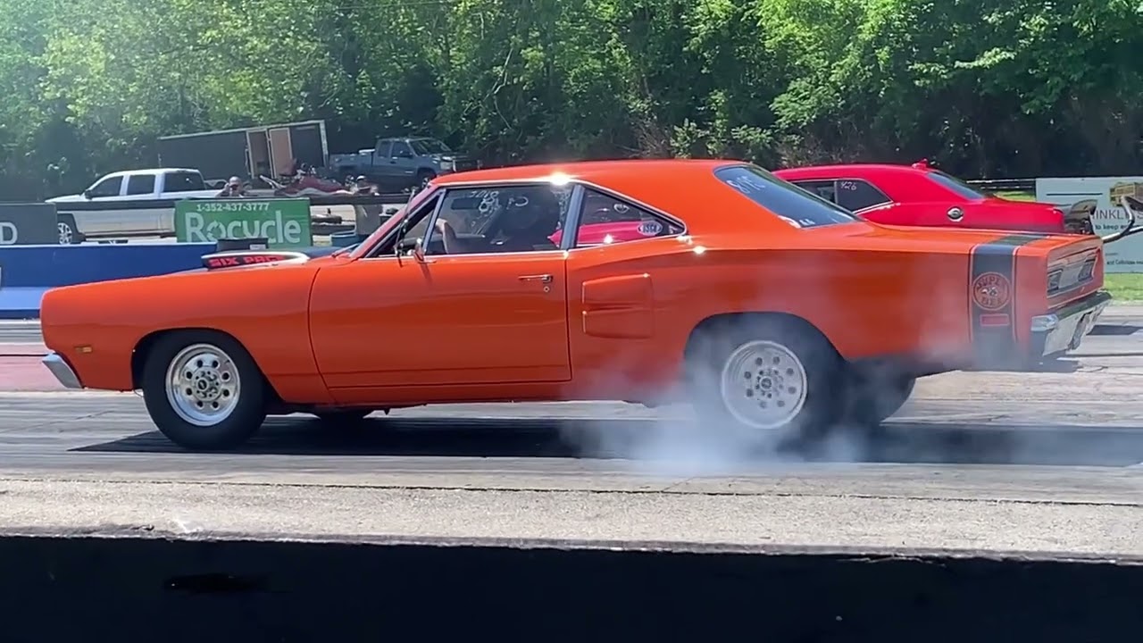 #HellCat VS 440 6/pack #SuperBee 1969 @fancyrides5366 #subscribe