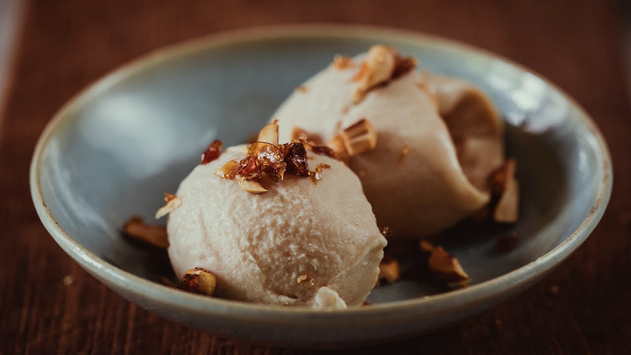 Domowe WEGAŃSKIE LODY: solony karmel | vegeTABLE